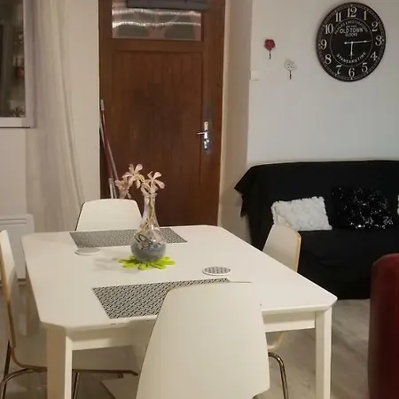 Studio 1 * Saint-Martin-la-Plaine